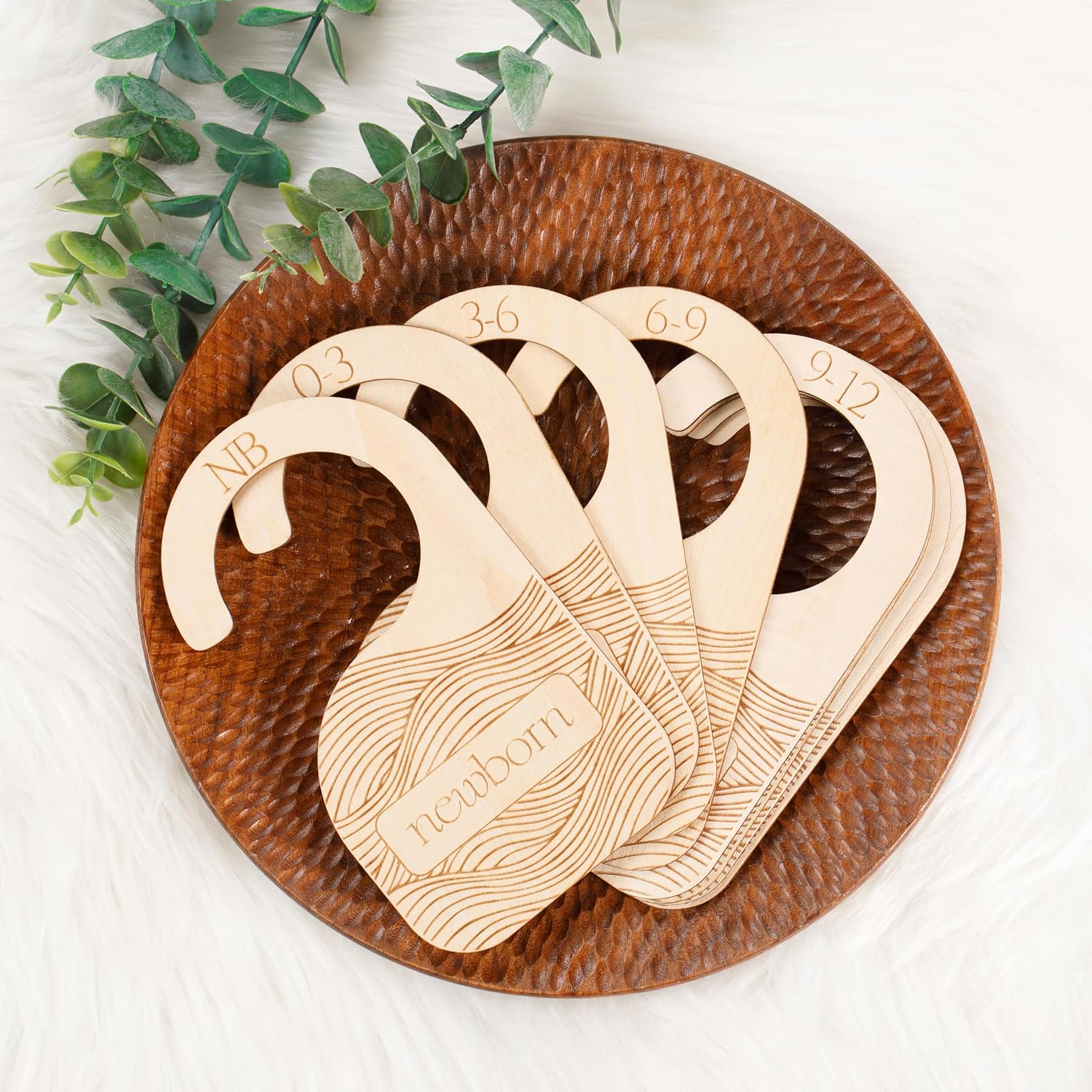 Whitluck’s Baby Closet Dividers – 8-Pack Double-Sided Wooden Hangers for Organizing Baby Clothes from Newborn to 24 Months (Infant to Toddler) – Cute and Functional Nursery Decor for Boys and Girls